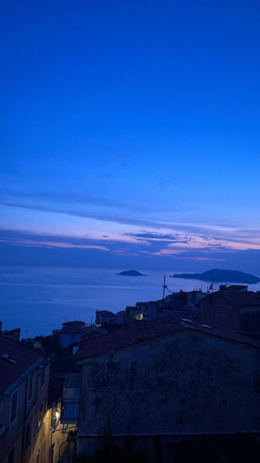 Appartamento La Serra Di Angela A Lerici Exterior foto